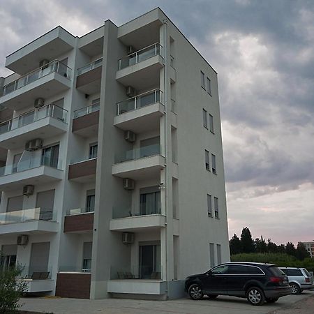 Apartments Jasmina Ulcinj Exteriör bild